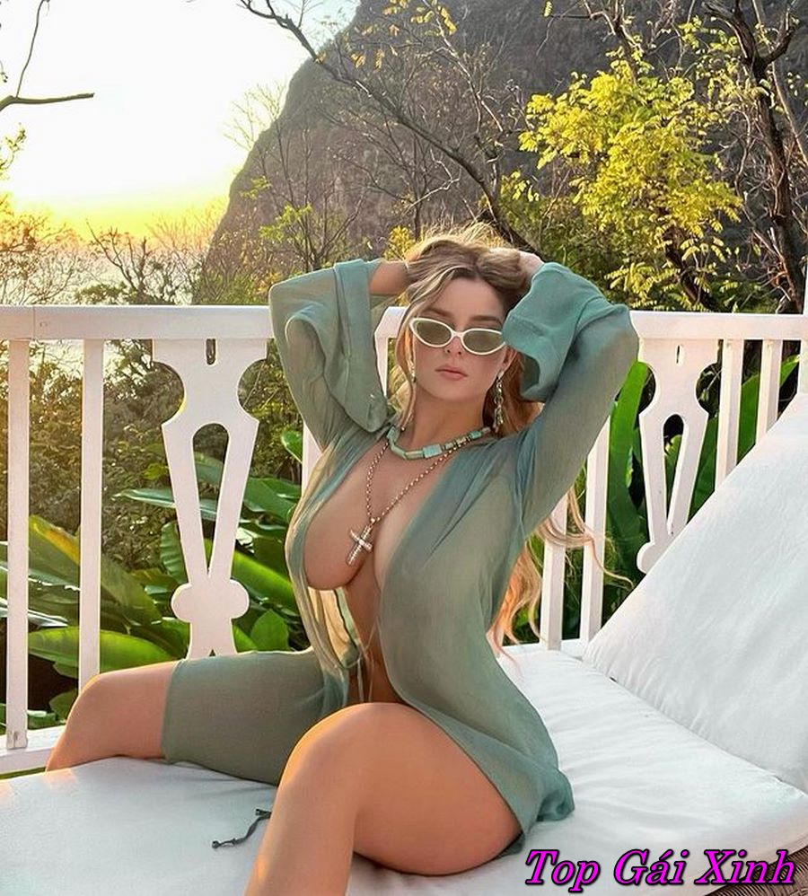 ảnh Demi Rose nude khiêu gợi 