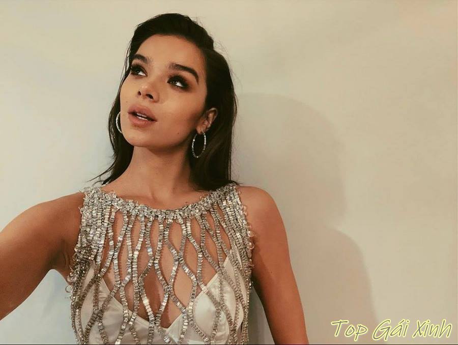 ảnh Hailee Steinfeld nude sexy 24