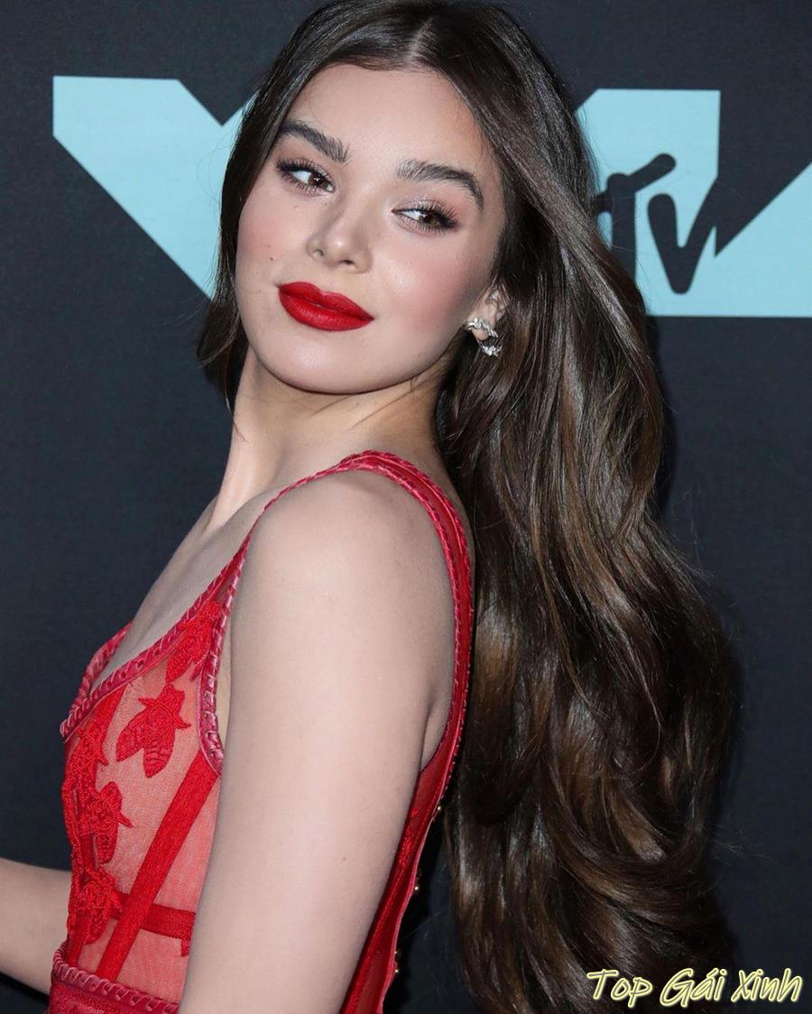 ảnh Hailee Steinfeld nude sexy 27