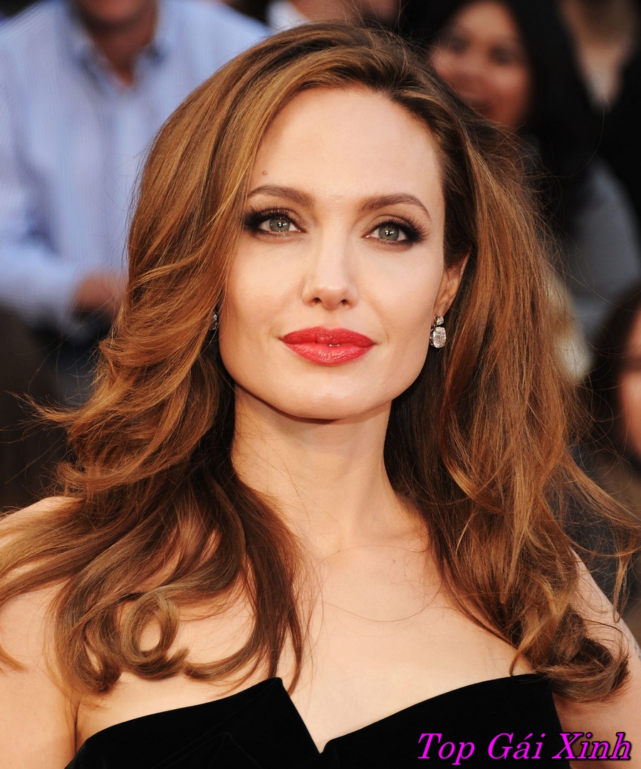 ảnh Angelina Jolie nude quyến rũ 29