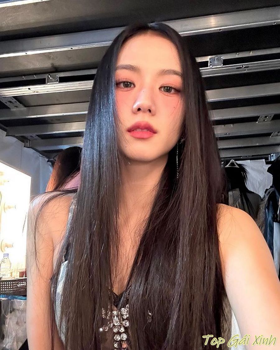 ảnh Jisoo nude vô cùng gợi cảm 3