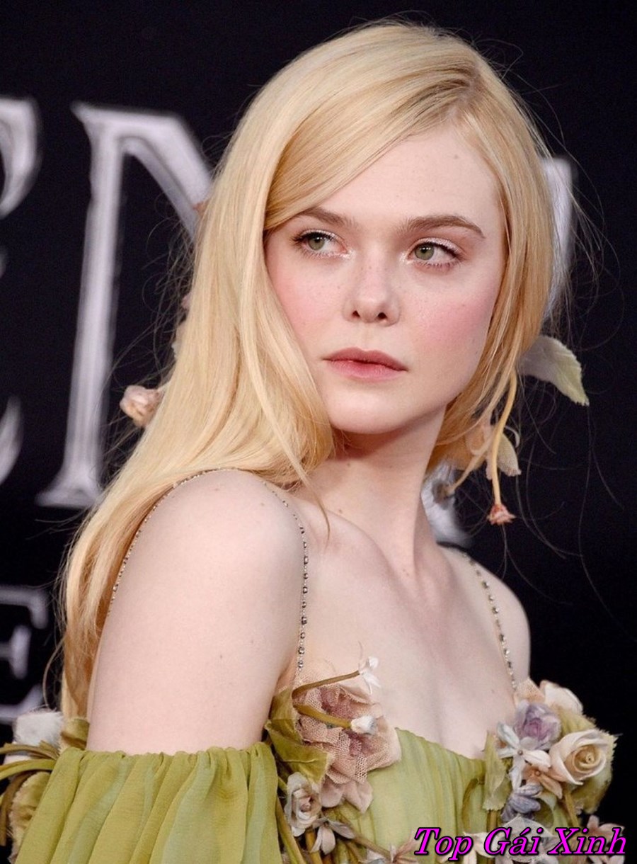 ảnh Elle Fanning nude bốc lửa 42