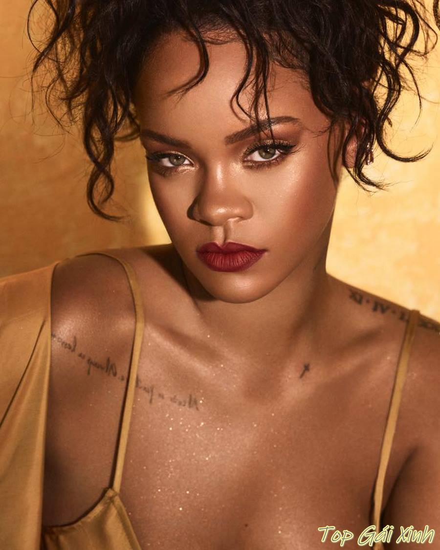 ảnh Rihanna nude khiêu gợi 43