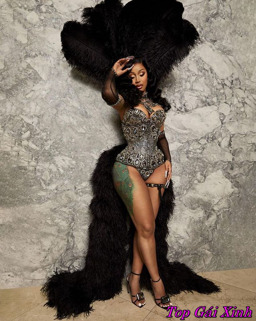 ảnh Cardi B nude nóng bỏng 5