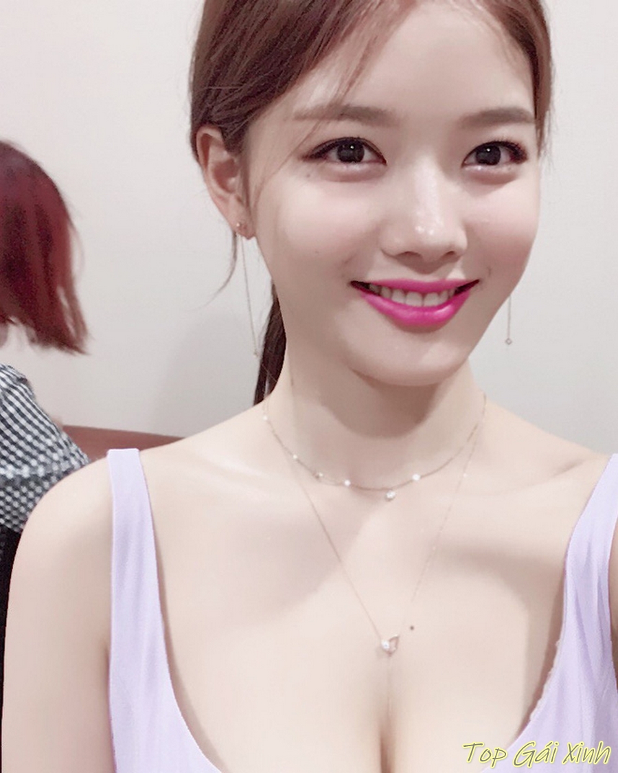 Ảnh Kim Yoo Jung sexy gợi cảm 1