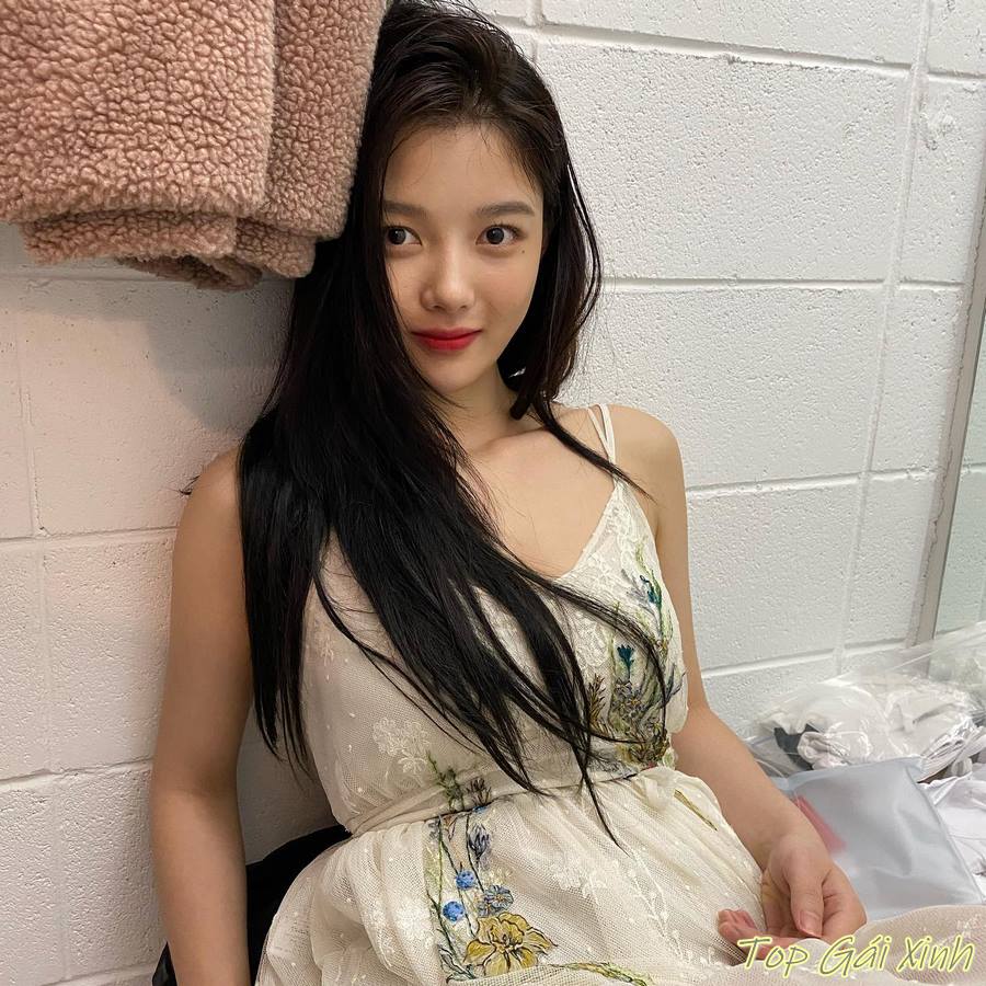 Ảnh Kim Yoo Jung sexy gợi cảm 14