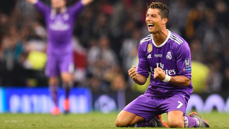 Kiểu tóc này gắn liền với thời kỳ đỉnh cao phong độ nhất của Ronaldo trong màu áo Real