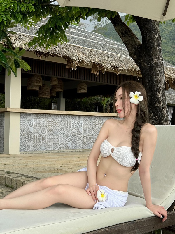 Ảnh hotgirl Đinh Ngọc Phi Linh bikini 6