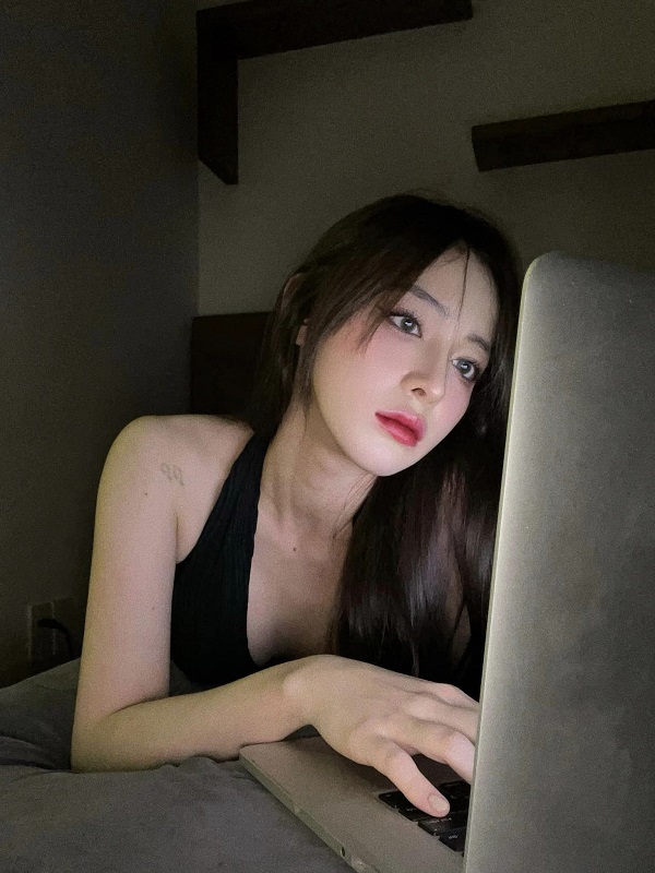 Ảnh hotgirl Đinh Ngọc Phi Linh sexy xinh đẹp 2