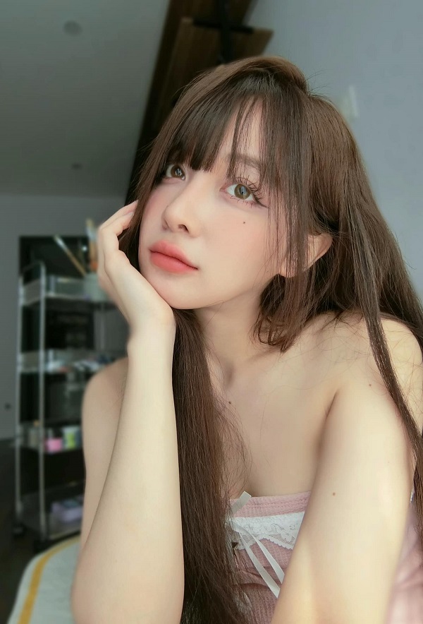 Ảnh hotgirl Đinh Ngọc Phi Linh sexy xinh đẹp 15