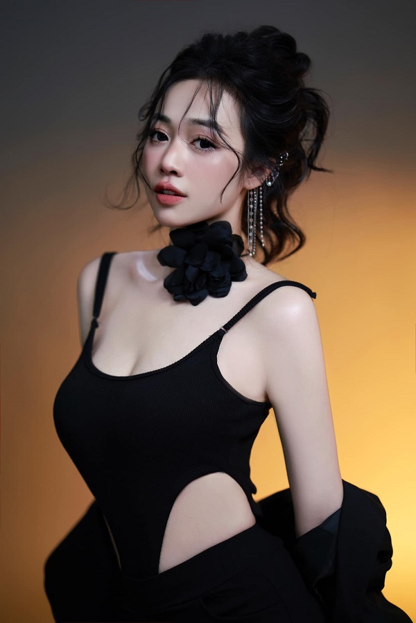 Ảnh hotgirl Phạm Thu Hằng xinh đẹp mới nhất 7