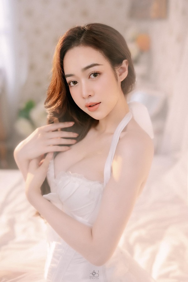 Ảnh hotgirl Phạm Thu Hằng sexy khoe vòng một 19