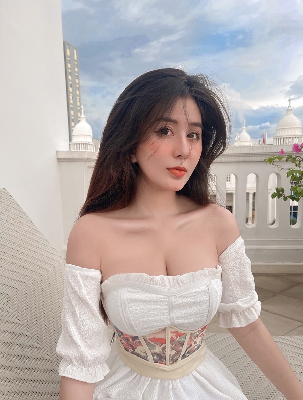 Ảnh hotgirl Võ Ngọc Trân sexy xinh đẹp 13