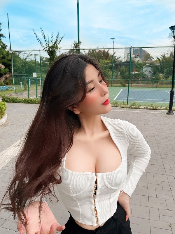 Ảnh hotgirl Võ Ngọc Trân sexy xinh đẹp 18