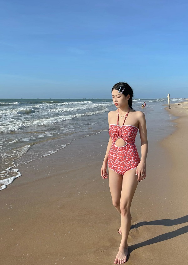 Ảnh hotgirl Cù Thị Hoài Trang bikini 12