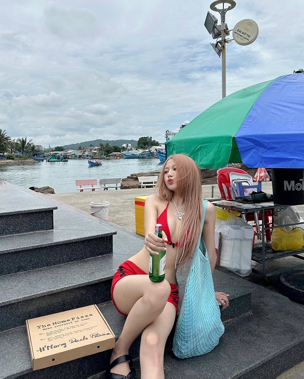 Ảnh hotgirl Cù Thị Hoài Trang bikini 7