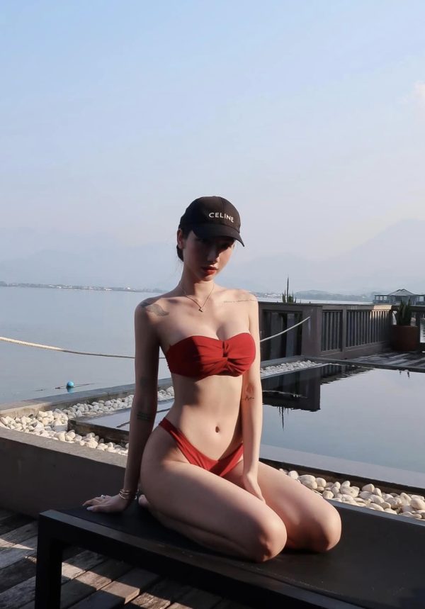 Ảnh hotgirl Phạm Thanh Huyền bikini nóng bỏng 20