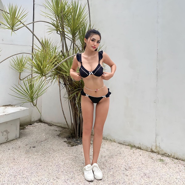 Ảnh Nguyễn Minh Hoàng Kim bikini 16