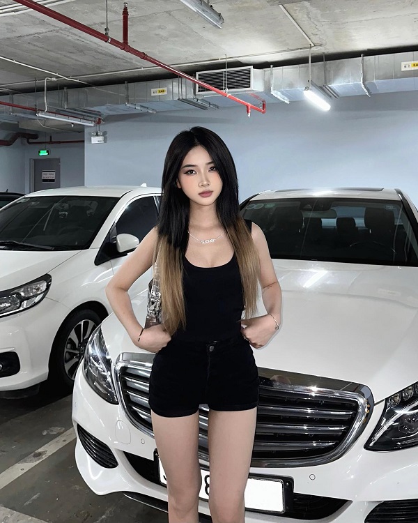 Ảnh tiktoker Diệu Linh sexy 15