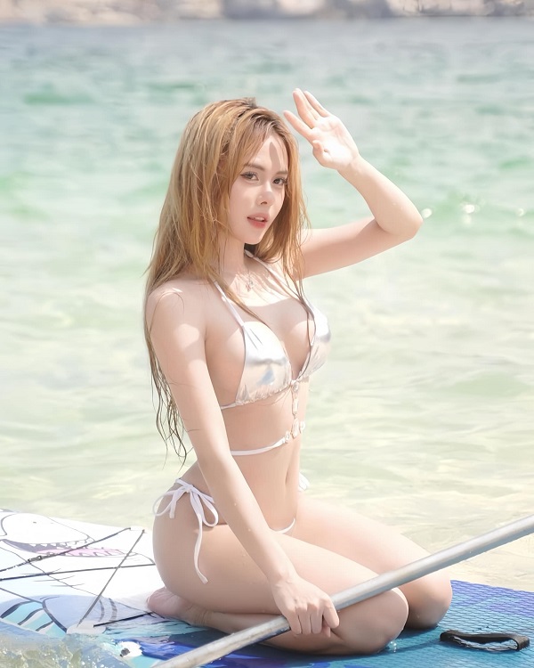 Ảnh Võ Nữ Ngân Hà bikini gợi cảm 13