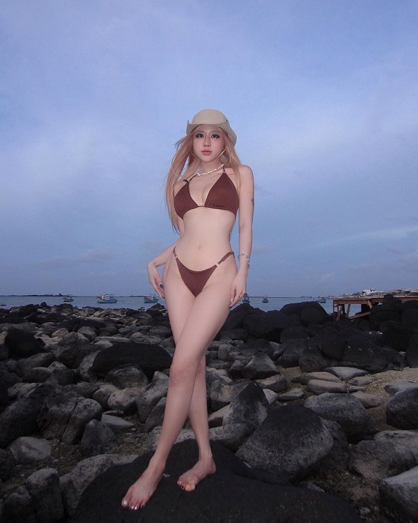 Ảnh hotgirl Linh Hương Trần bikini nóng bỏng 7