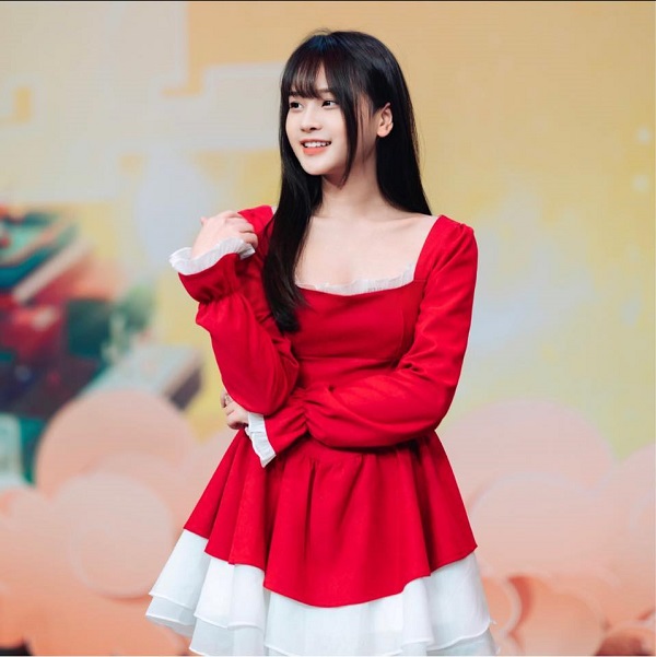 Ảnh hotgirl Lyly Sury xinh đẹp mới nhất 7