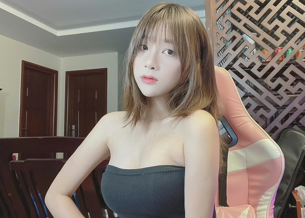 Ảnh hotgirl Lyly Sury sexy 12