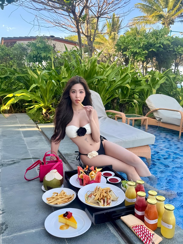 Ảnh hotgirl Tammy Phạm bikini 7