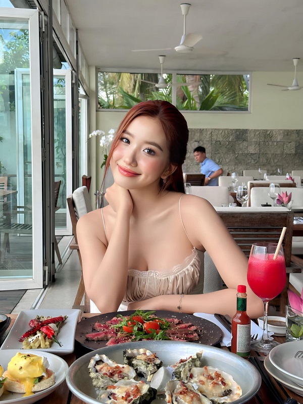 Ảnh Lê Thị Khánh Huyền sexy 20