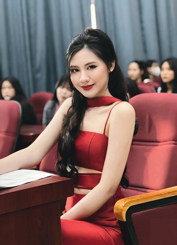 Ảnh Nguyễn Tường Vy sexy 20