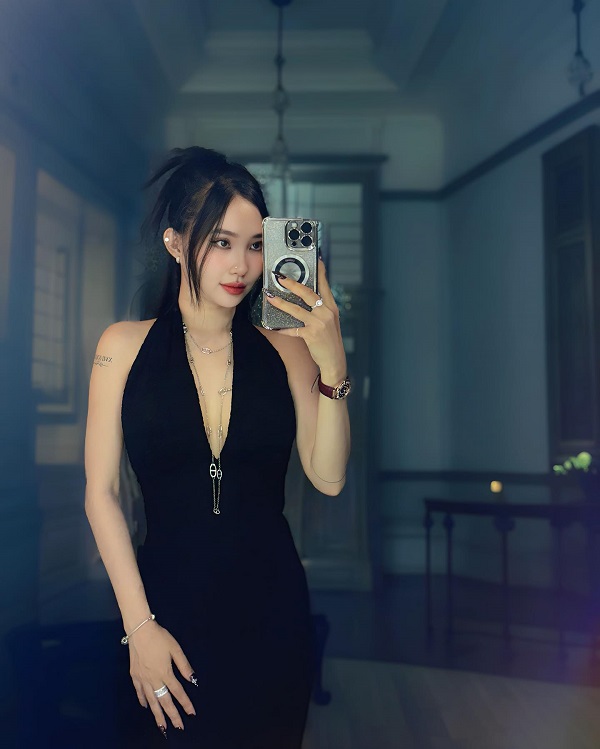 Ảnh tikoker Kelly Uyên sexy 13