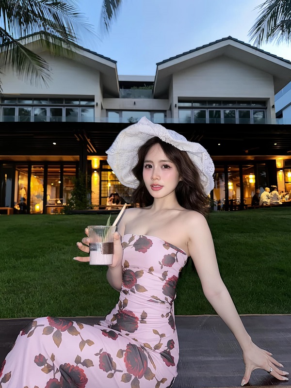 Ảnh tiktoker Linh Tít sexy 17