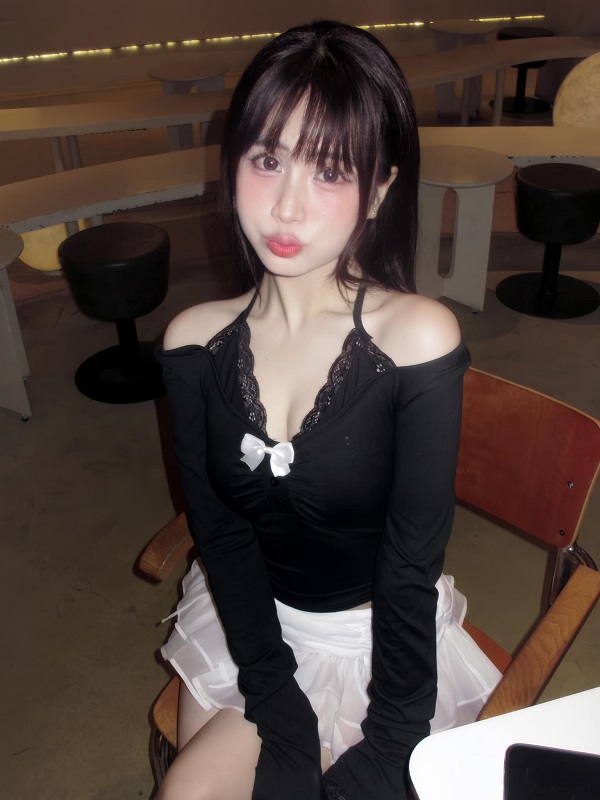 Ảnh tiktoker Linh Tít sexy 18