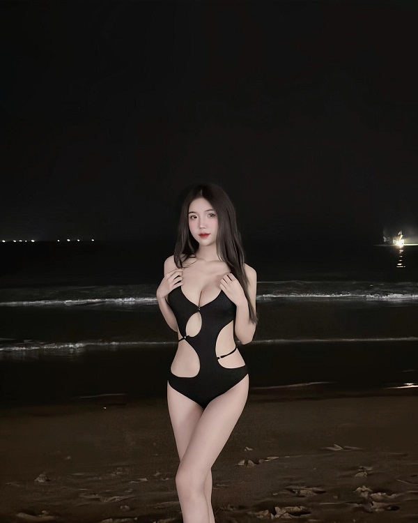 Ảnh tiktoker Ngọc Duyên bikini 11