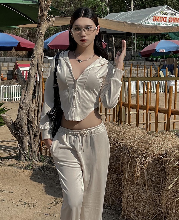 Ảnh tiktoker Thảo Linh sexy 12