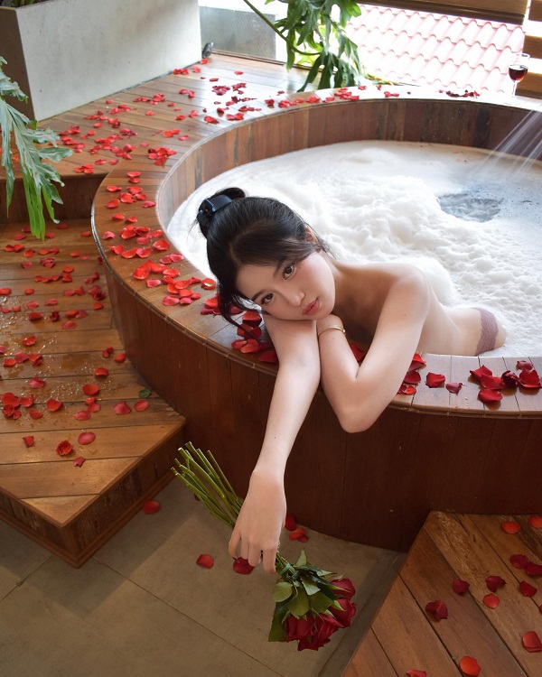 Ảnh tiktoker Vi Hiền Đặng sexy 4