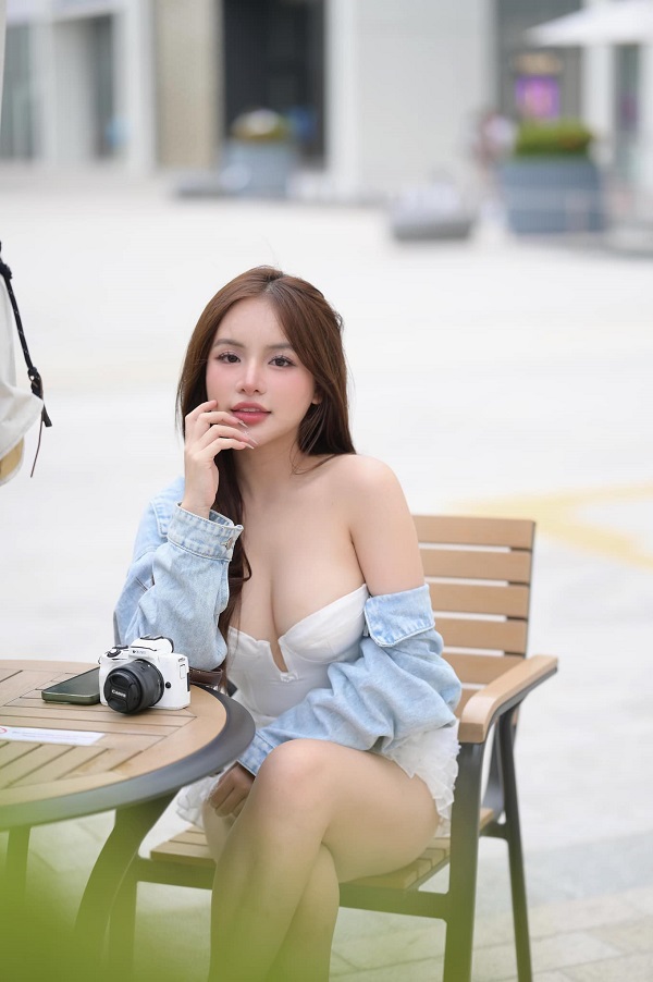 Ảnh hotgirl Khánh Vân sexy 1