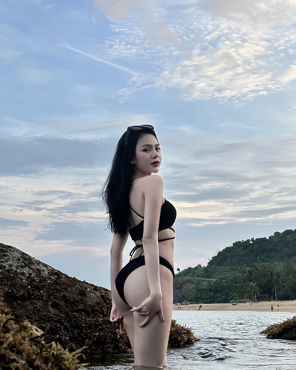 Ảnh hotgirl Ngọc Thư bikini nuột nà 1