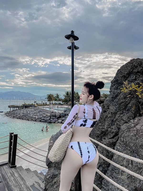 Ảnh hotgirl Võ Ngọc Quỳnh bikini nóng bỏng 9