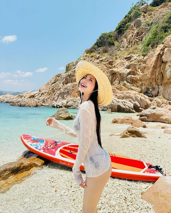 Ảnh hotgirl Vũ Phương Anh bikini 9