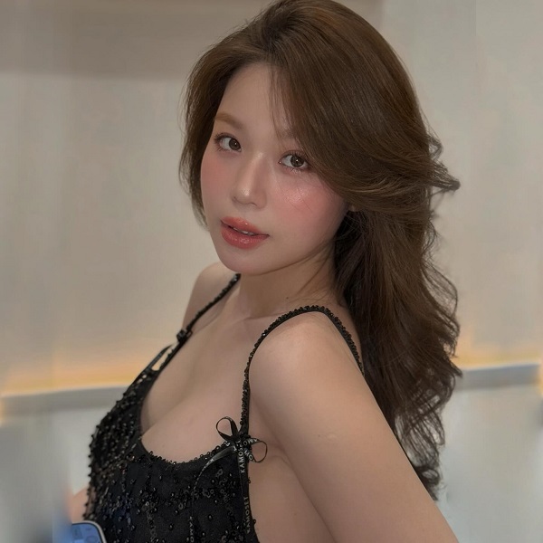 Ảnh tiktoker Châu Tú Linh sexy 1