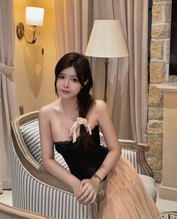 Ảnh tiktoker Đỗ Khánh An sexy 13