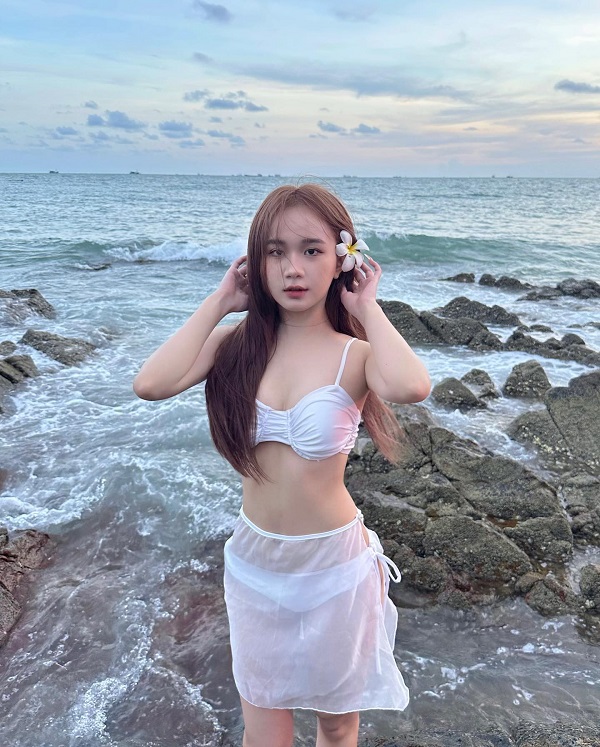 Ảnh tiktoker Nguyễn Phương Anh bikini 11