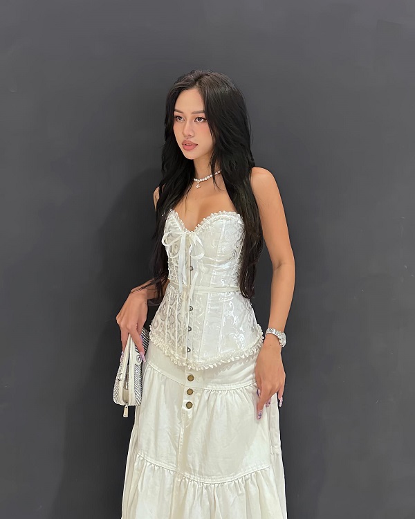 Ảnh tiktoker Phạm Mỹ Linh sexy 4